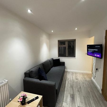 Newly Built One Bedroom Flat In Kidlington, Oxfordshire Extérieur photo