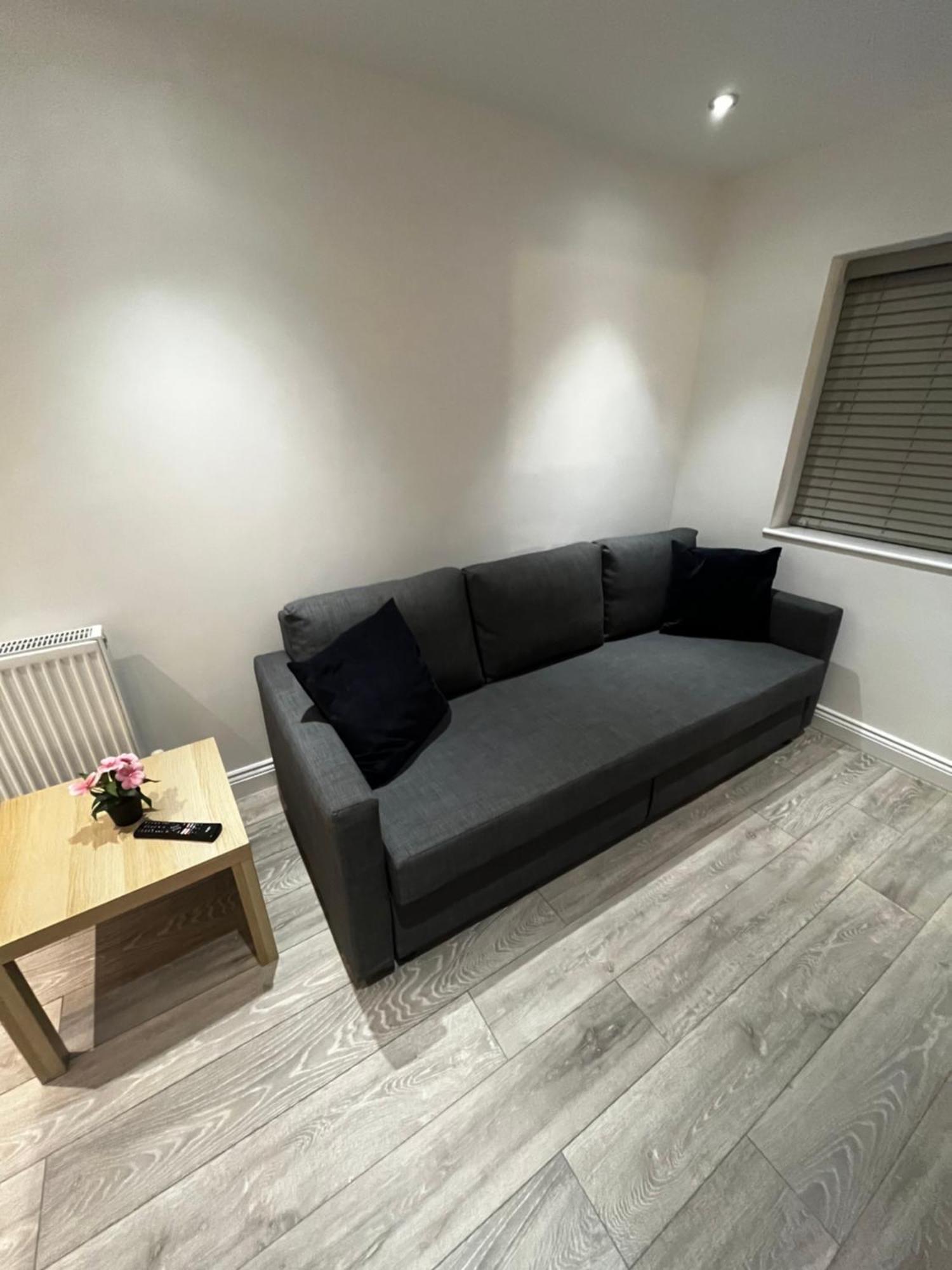Newly Built One Bedroom Flat In Kidlington, Oxfordshire Extérieur photo